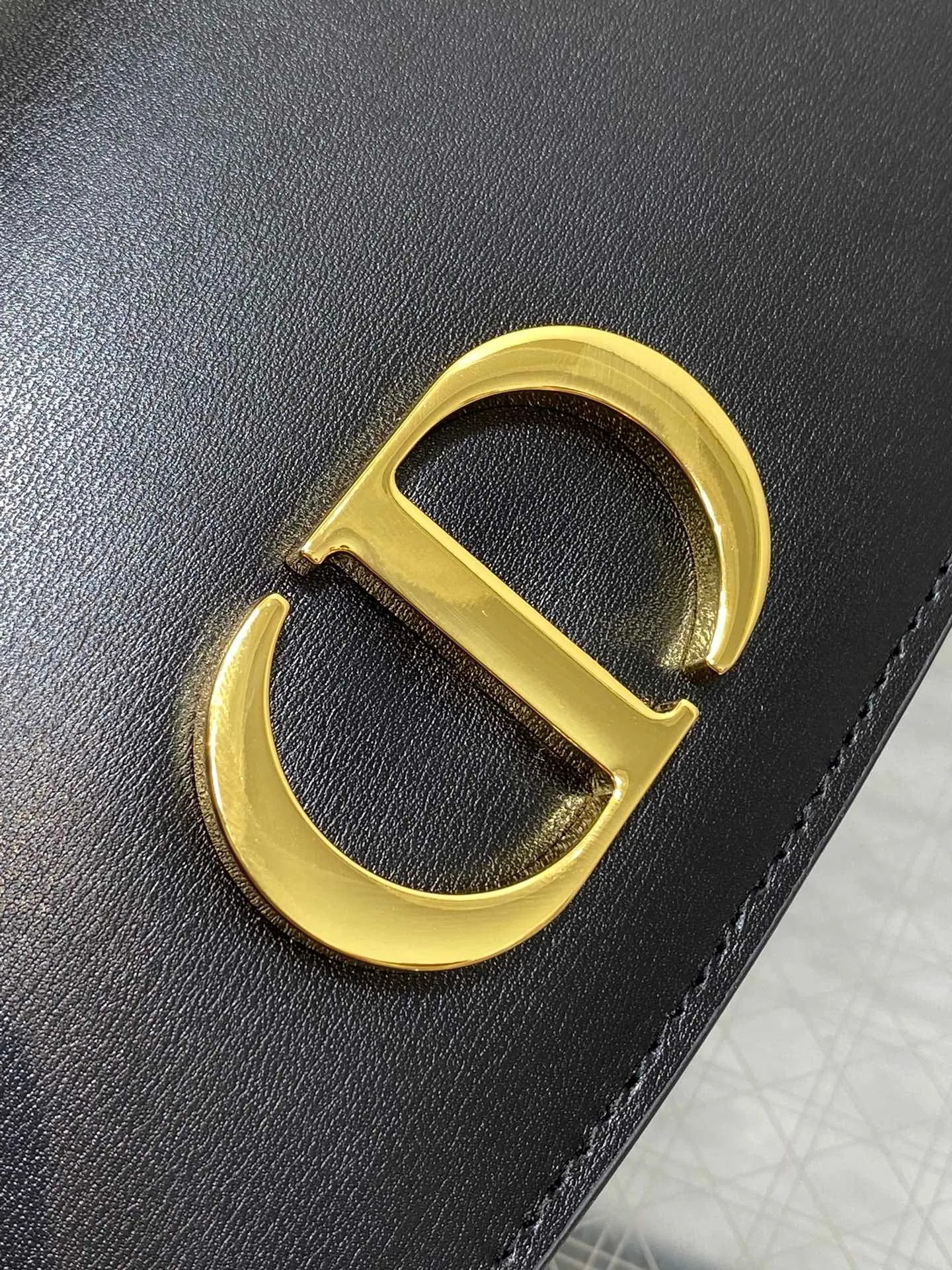 DR485 Small/Medium 30 Montaigne Avenue Top Handle Bag / HIGHEST QUALITY VERSION