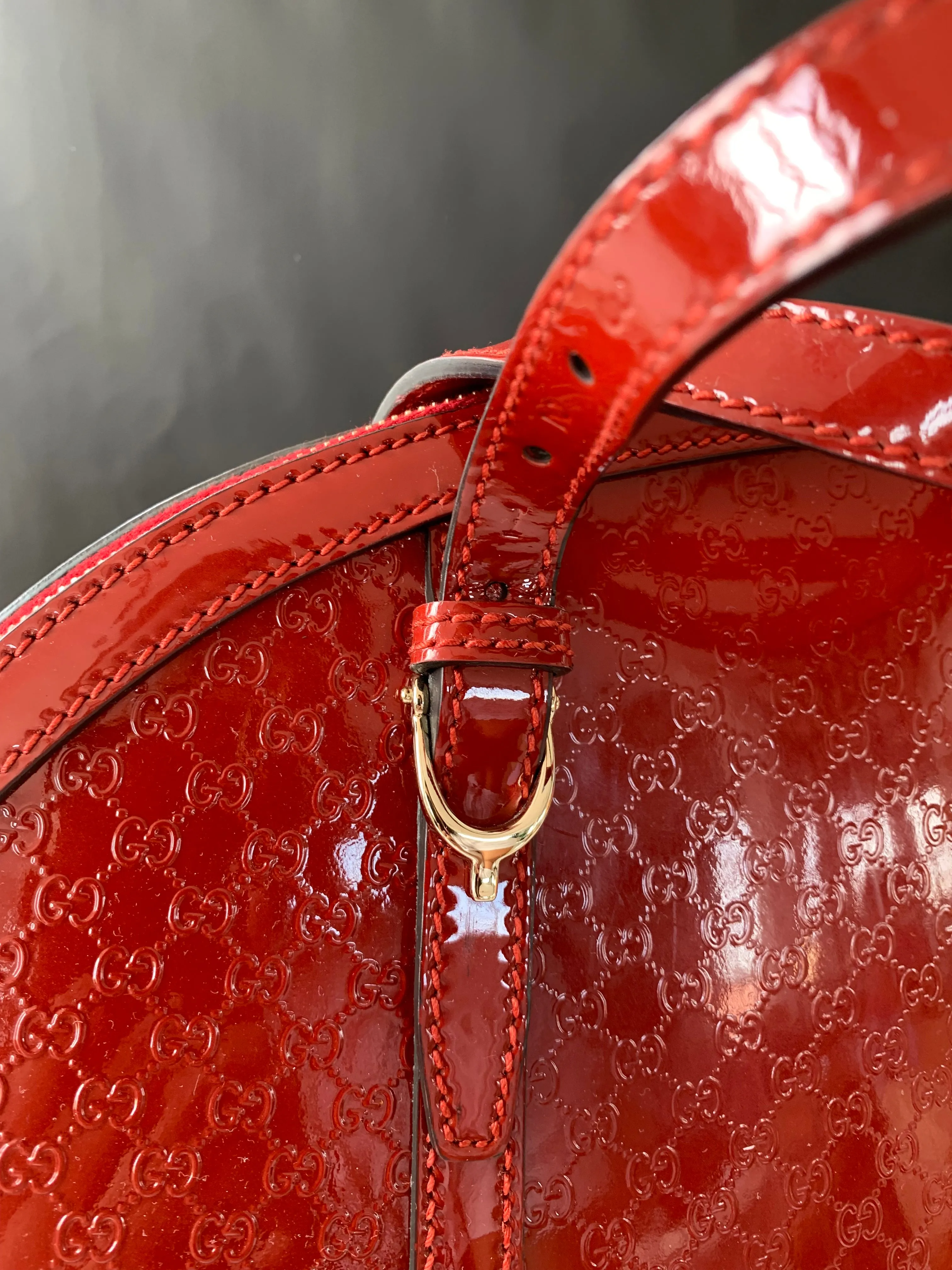 <b> GUCCI</b> <br>Nice Medium Patent Microguccissima  Dome Bag