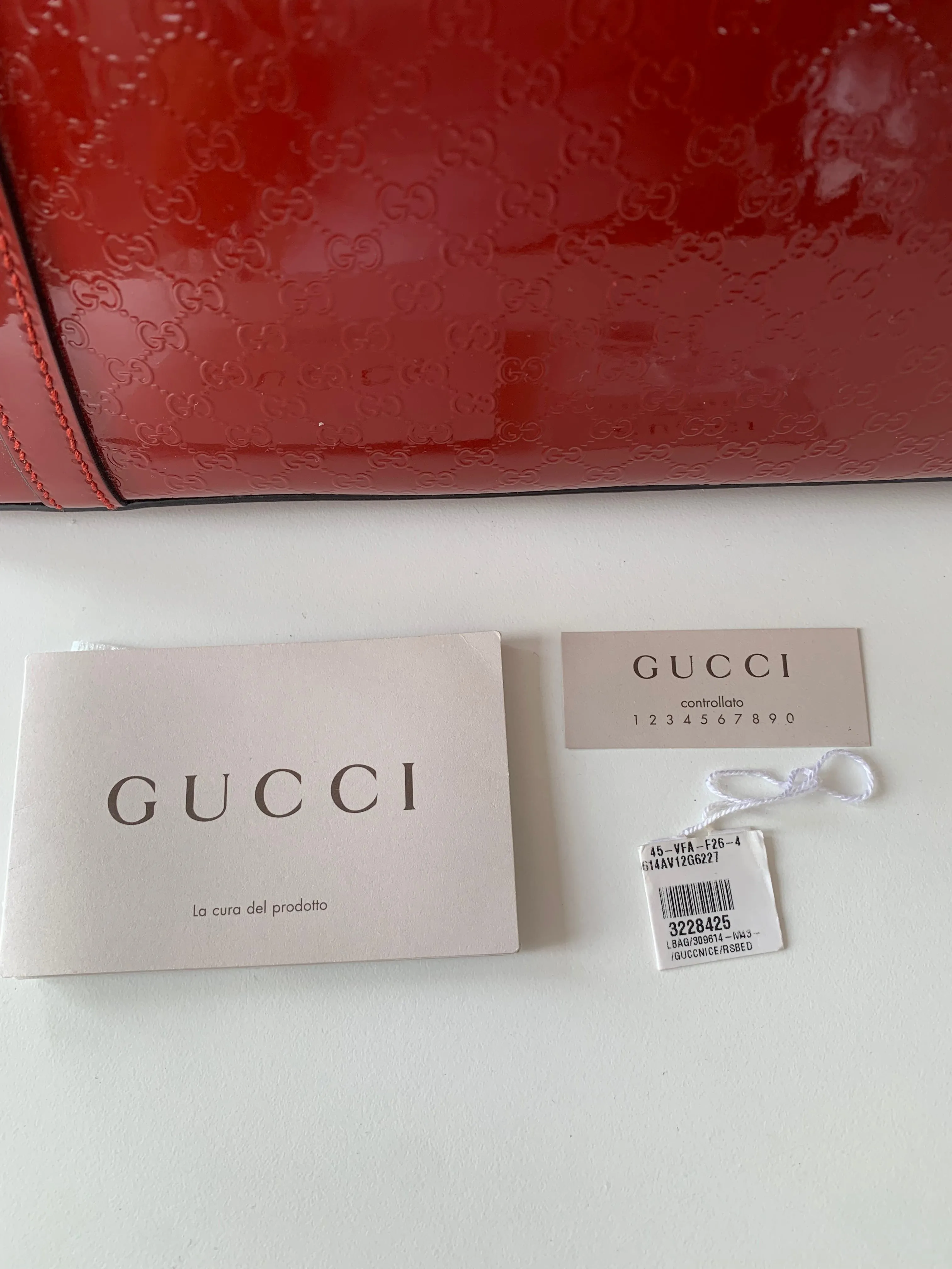 <b> GUCCI</b> <br>Nice Medium Patent Microguccissima  Dome Bag