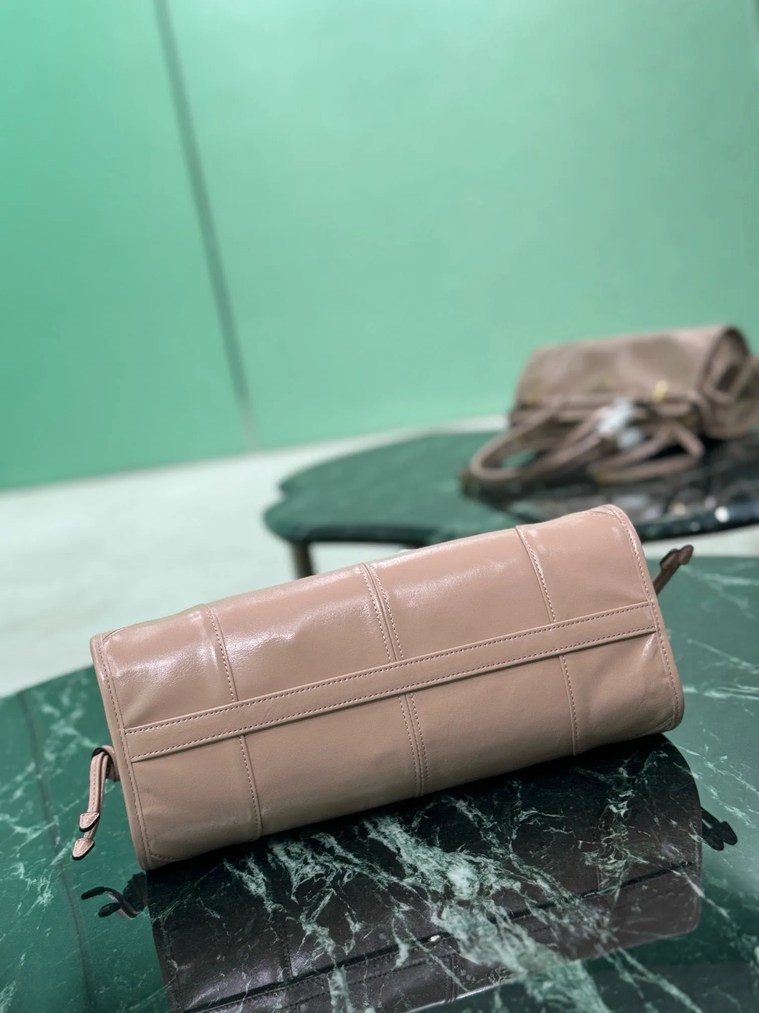 PD319 Cocoa Medium/Large Leather Handbag / HIGHEST QUALITY VERSION