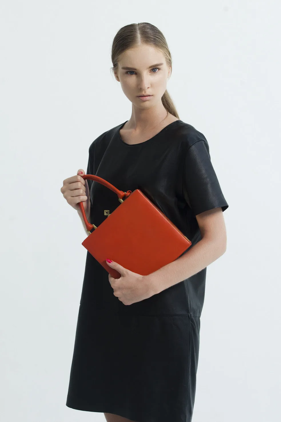 RED LEATHER FRAME HANDBAG