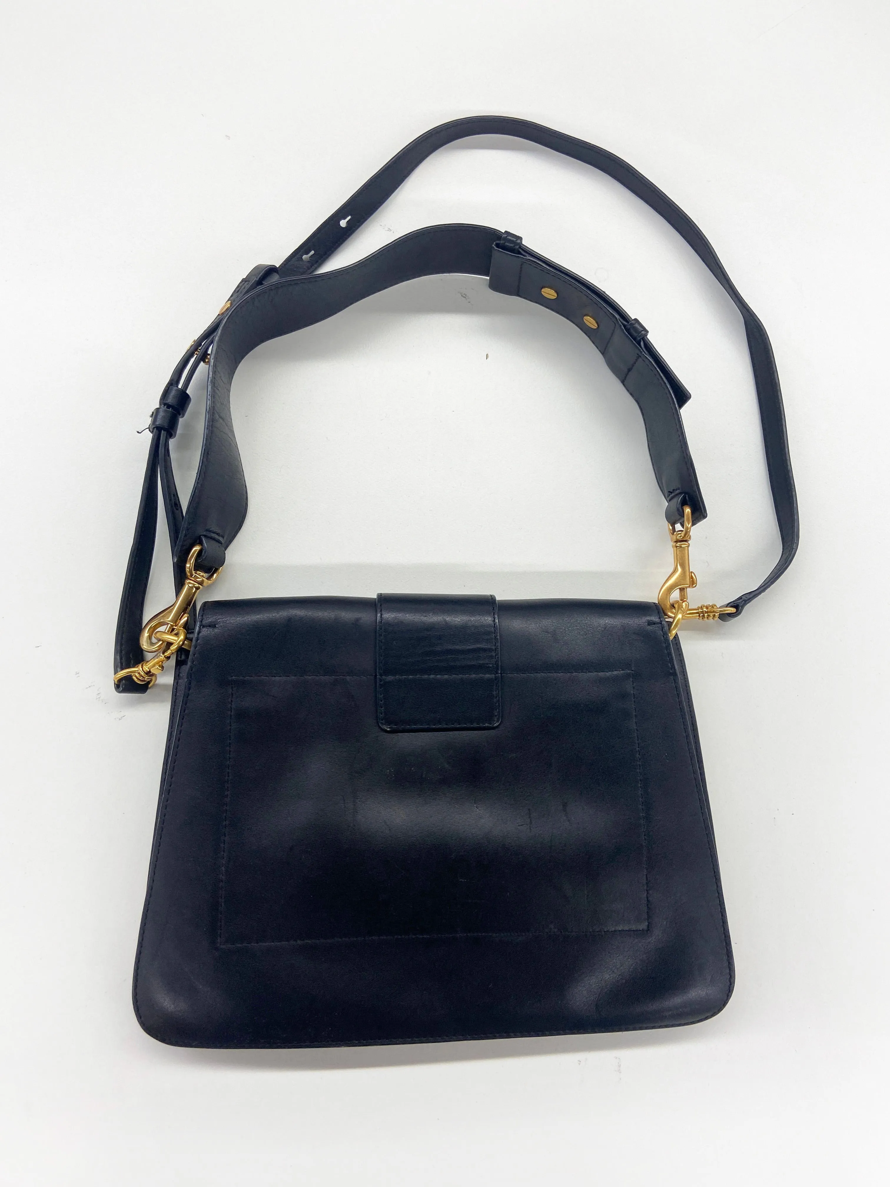 Solo Medium Satchel in Black