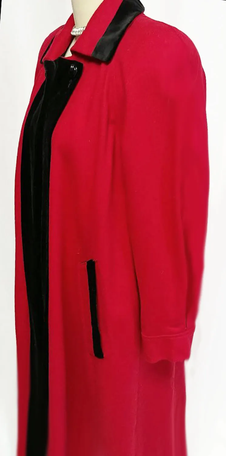VINTAGE PORTRAIT RED WOOL & BLACK VELVETY SWING CLUTCH COAT MADE IN THE U.S.A.